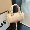Borsa a mano Boston a pieghe bianco crema con righe verticali e finiture argentate - Bianco