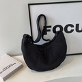 Sac croissant noir en nylon de grande capacité avec bandoulière réglable - Noir