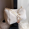 Borsa Boston in velluto crema con tracolla a catena dorata e scritte alla moda - Bianco PU