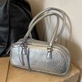 Borsa sottobraccio metallizzata argento con pelle screpolata e dettaglio fiocco - Argento