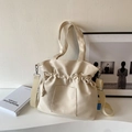 Borsa a secchiello in tela bianco sporco con coulisse, design a pieghe e tracolla regolabile - Bianco Sporco