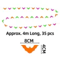 Detail der 4m Halloween-Banner mit 35 bunten Papierfledermäusen in Orange, Lila und Grün - Fledermaus-Stil