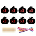 Set fai-da-te gratta e vinci zucca con 8 carte nere, 6 bastoncini e nastri colorati - Set di Cartoline da Grattare a Zucca/Penne in Legno/Nastri (Y-00588)