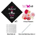 Set decorativo fai-da-te per tocco laurea con farfalle rosa, fiori e base glitterata - Stile Fiore 3D con Citazione Ispiratrice (Y-00536)