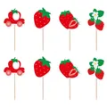 Detail der hölzernen Erdbeer-Cupcake-Topper für die sommerliche Geburtstagsparty - Erdbeere Kuchenstecker (J-0221-4)
