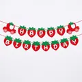 Erdbeer Happy Birthday Girlande mit roten Fruchtformen und kleinen Auto-Akzenten - Erdbeere Alphabet Banner (J-0221-1)