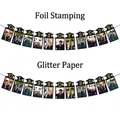 Striscione di laurea 2026 con testo dorato e clip per foto per decorazione di festa - Stile Oro Luccicante / Stile Classe del 2026
