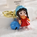 Portachiavi ragazza carina con cappello blu e campanello su morbido peluche bianco - Fibbia Oro Chiaro + Ragazza + Campanello / Rosso