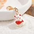 Porte-clés mini chat porte-bonheur avec poisson rouge sur plateau et fond en peluche - Chat de la Fortune (Tenant un Poisson)