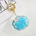 Flüssiger Treibsand-Schlüsselanhänger in Muschelform mit Wal und goldener Schließe - Meerestier-Stil (Blau)