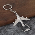 Llavero abrebotellas de avión vintage plateado con diseño de avión miniatura para regalo - Plateado