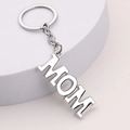 Portachiavi con lettera MOM in metallo argento lucido con finitura a specchio - MOM Argento Lucido