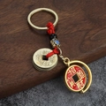 Porte-clés pièces chinoises porte-bonheur avec pendentif doré et cordon tressé - Pièce de Chance Tournante Avec Corde Rouge