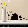 Sticker mural noir trou de souris avec lampadaire et champignon mignon 45x20cm - Style Trou de Souris Lampadaire (CH23022)