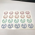 Bunte Smiley Tattoo Aufkleber mit mehrfarbigen Emoji Mustern für Mädchen - Ausdruck Runder Smiley