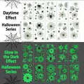 Tatuajes de Halloween con arañas azules mostrando efecto de día y visión nocturna luminosa - Estilo Telaraña de Halloween Luminoso B / 12x6.8cm/Juego de 10