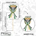 Fußball-Kuchendeko mit Schild-Design und grünen Schleifen für Geburtstagspartys - Fußball Abzeichen Stil