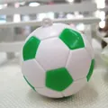 Mini ciondolo portachiavi a forma di pallone da calcio bianco e verde in plastica - Verde (Stile Calcio)