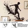 Dettaglio dell'adesivo murale silhouette calciatore con dimensioni ed effetto inchiostro - 30cm*30cm*1 / Nero