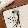 Llavero de fútbol de acrílico con borlas negras para decoración de mochila deportiva - Fútbol