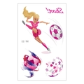 Tijdelijke tattoo sticker met cartoon voetbalster in roze en paars, model EC-191 - Shoot Dynamisch Voetbalmeisje Stijl (EC-191)