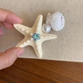 Starfish hair claw clip with pearls and blue crystal shell for beach vacation style - 5779 Rhinestone Starfish Hair Clip-Beige Starfish