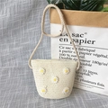 Kids straw crossbody bag in beige with five white daisy flowers and cotton rope strap - Little Daisy - Cream