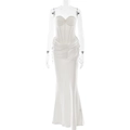 Dettaglio dell'abito lungo a corsetto bianco con stecche e gonna in raso drappeggiato - S / Bianco