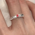 Anello in pizzo d'argento con ciondoli a fragola e stella per un look vintage - Stile Pizzo Fragola (HR3159-1) / Argento