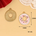 Detailansicht eines rosa Donut-Emaille-Anhängers für DIY-Schmuckherstellung - 5 Hellrosa Donut