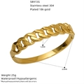Detail eines vergoldeten Edelstahl-Armreifens mit Panzerkettendesign und Maßen - Panzerkettenstil (SB972G) / Gold