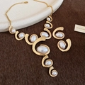 Parure de bijoux style cour française collier et boucles d'oreilles dorés perles - Ensemble collier et boucles d'oreilles / Or-Blanc