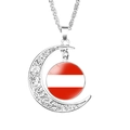 Zilveren maansikkel ketting met Oostenrijkse vlag en verfijnde filigraan details - Oostenrijk