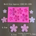 Stampo in silicone rosa con varie forme di fiori per resina e decorazione di torte - Fiori a Cinque Petali di Dimensioni Assortite