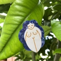 Barrette en acétate avec silhouette féminine artistique et motif marbré bleu - Art Corporel Minimaliste