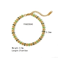 Dettaglio del bracciale in acciaio dorato 18K con foglie in smalto verde e chiusura - Stile Bracciale Smalto Foglia Verde (YYA023040)