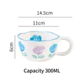 Ceramic hand-painted flower mug with blue rim and floral pattern, 300ml capacity - Wavy Edge Mug / Two-tone Tulip