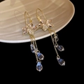 Boucles d'oreilles fleurs dorées élégantes avec longs pompons et pendentifs cristaux - 925 Sterling Silver Tige de Boucle d'Oreille Fleur à Cinq Pétales Pendentif Goutte d'Eau à Gland (136#) / Or-Blanc