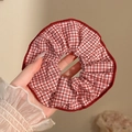 Bloemige haarscrunchie met klassiek rood-wit geruit gingham stoffen patroon - #2 Rood Geruit Patroon Ongeveer 14 Cm