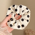 Crèmewitte oversized satijnen scrunchie met klassieke zwarte polkadots ontwerp - 9# Witte Golfvlek # 13cm