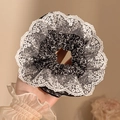 Bloemen kant scrunchie met zwart-wit rankenpatroon voor grote knotkapsels voor dames - #2 Zwarte Kant 15 Cm