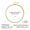 Vista dettagliata della collana a catena a corda dorata con dimensioni e materiali - Collana a corda intrecciata dorata (YYN023418)