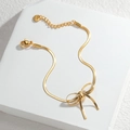 Pulsera minimalista de acero inoxidable bañada en oro de 18K con diseño de lazo elegante - Dorado (Pulsera)
