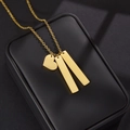 Collar minimalista de oro con corazón y dos colgantes de barra cuadrada en cuero negro - Dorado