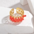 Retro hohler Goldring mit lebendigen roten Perlenakzenten für eine Vintage-Ästhetik - Rot