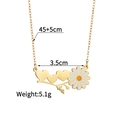 Vue détaillée du collier marguerite et cœur avec mesures de longueur et poids de 5,1g - Or