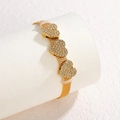 Vintage 18K gold mesh bracelet with three rhinestone heart charms on a white stand - Heart Style (B1197-aixin)