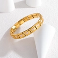Bracciale a charms italiano in acciaio dorato con maglie smaltate cuore e freccia - Stile Cuore Rosa (B1204-fen)