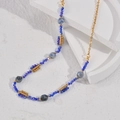 Handgemachte doppellagige bunte Perlenkette mit Kristallsteinen und Goldröhren - Tiefblauer Kristall Graublauer Steinperlen-Stil (N1936-sl)