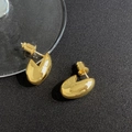 Schicke goldene ovale Ohrstecker in unregelmäßiger Form mit Hochglanz-Finish für Damen - Gold